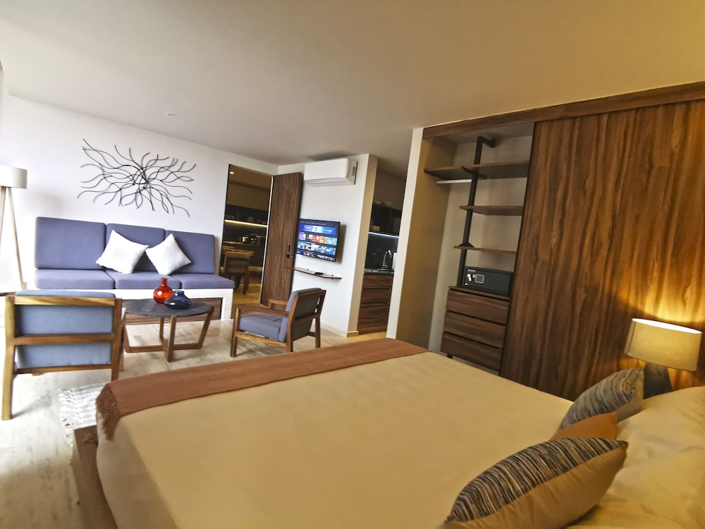 Luxury Apartment, 2 Bedrooms, Balcony