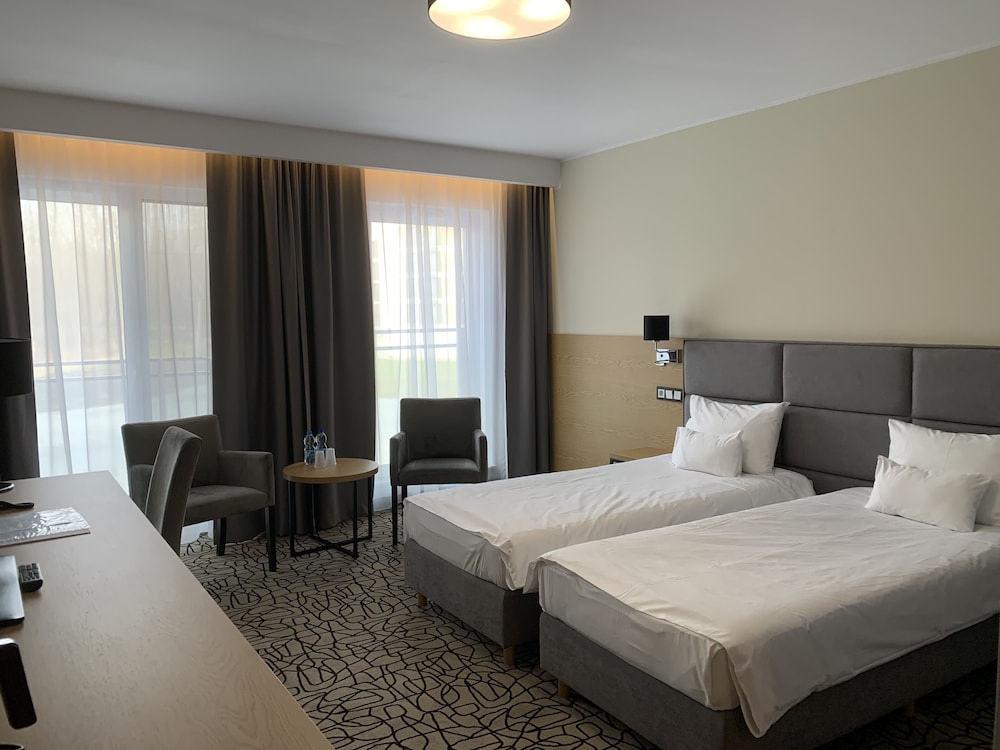 Standard Twin Room - Photo 1