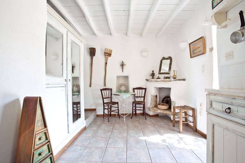 Triple Room - Photo 17