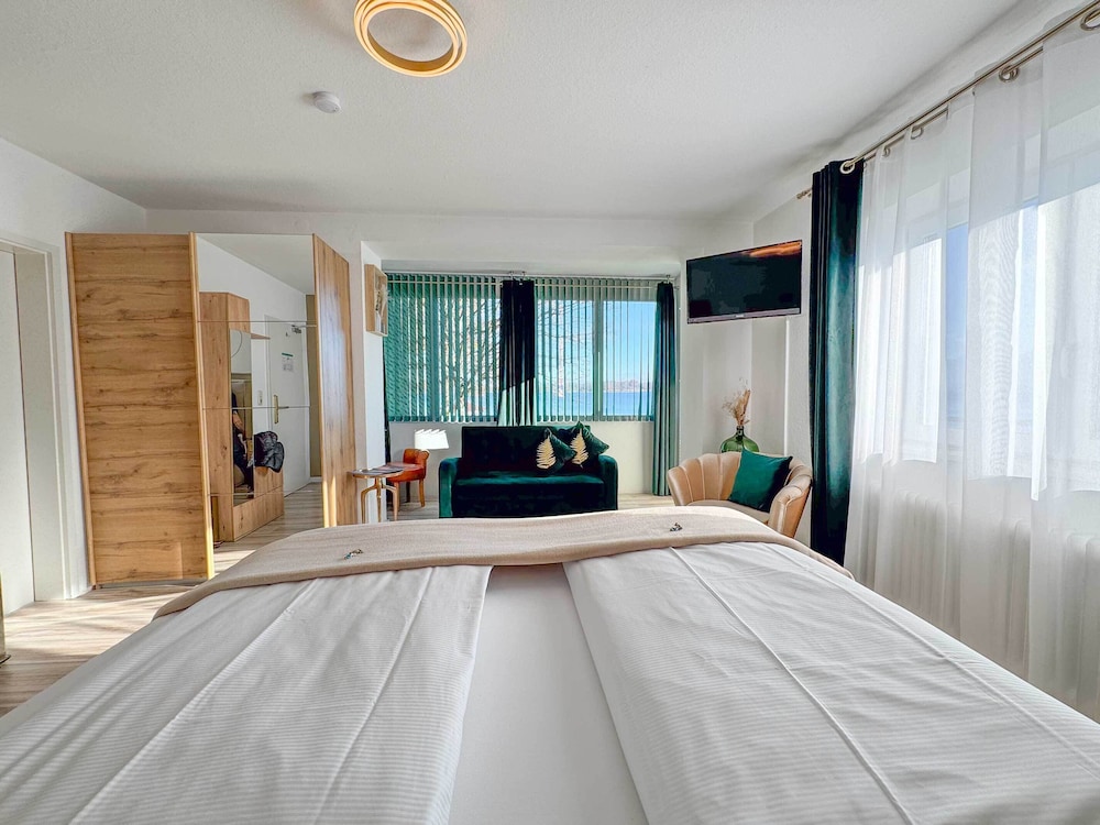 Comfort Double Room, Balcony, Lake View photo 1