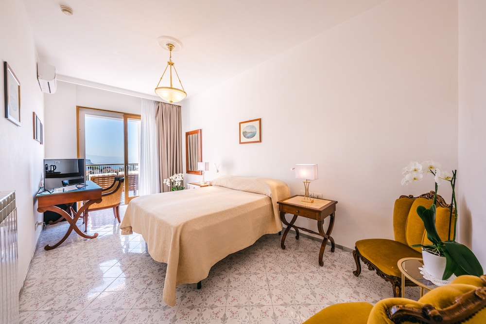 Deluxe Room photo 2