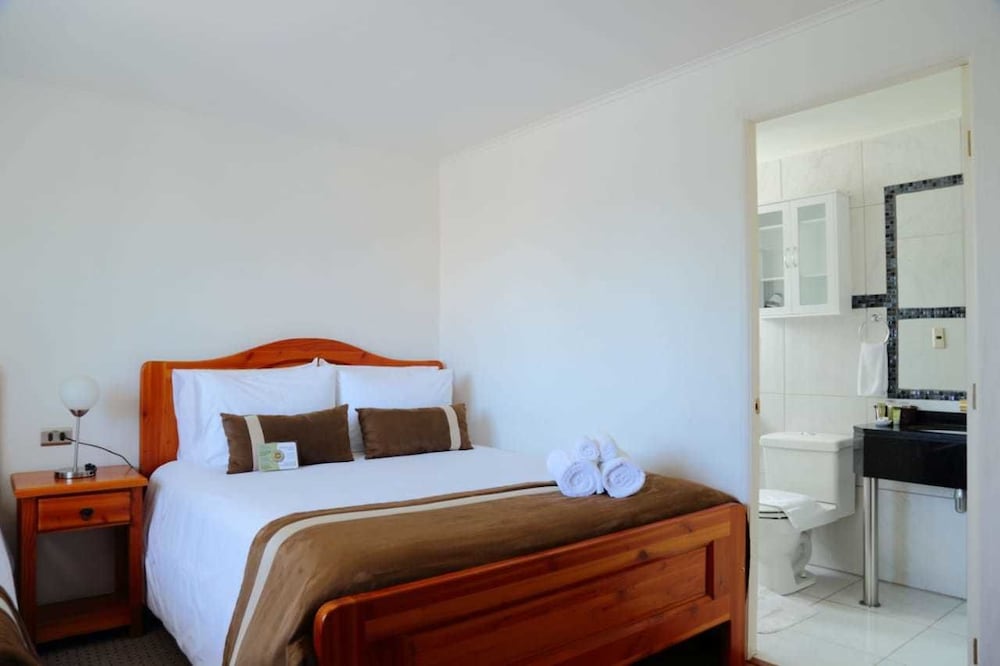 Double Room, 1 Queen Bed photo 3