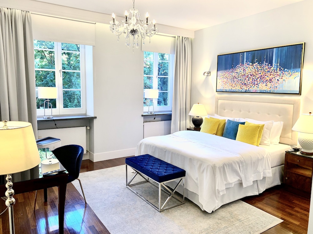 MONDRIAN Suite, 2 Bedrooms, 2 Bathrooms (Market Square view, 180 m2)