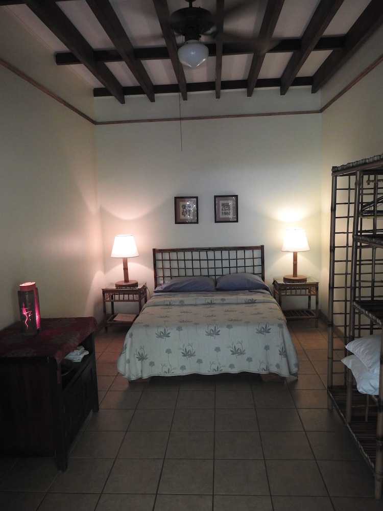 Classic Room, 1 Double Bed, Non Smoking photo 2