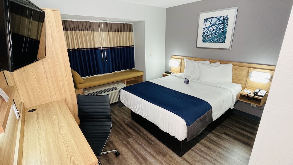 Room, 1 Queen Bed, Non Smoking - Photo 3