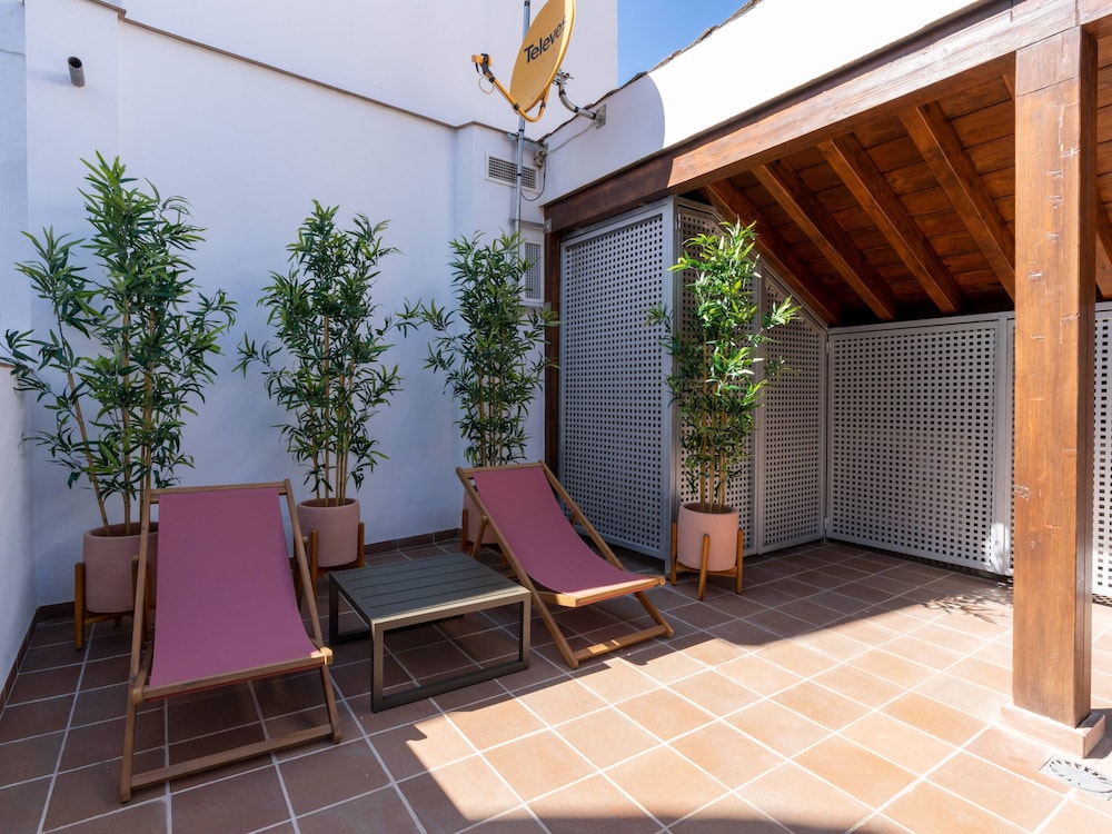 One-bedroom Apartment with Rooftop Terrace - Photo 12