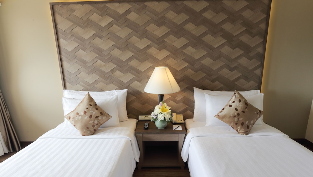 Deluxe Premier Double or Twin Room - Photo 3