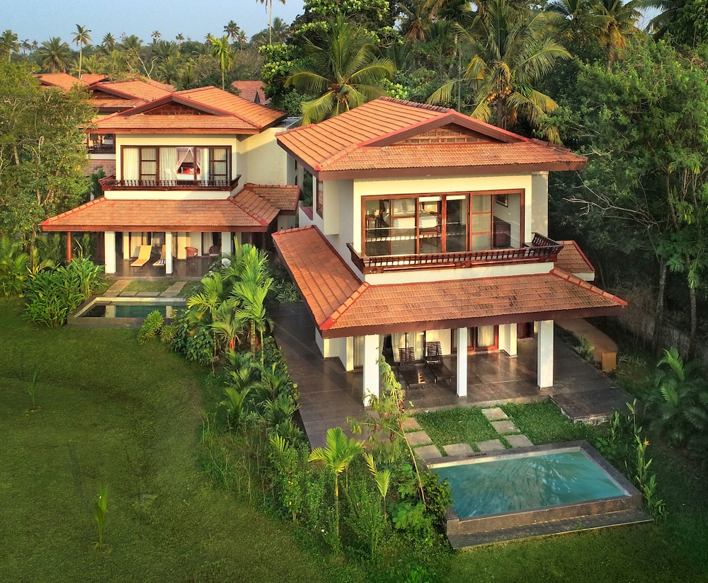 Premium Villa, Private Pool, Lake View photo 2