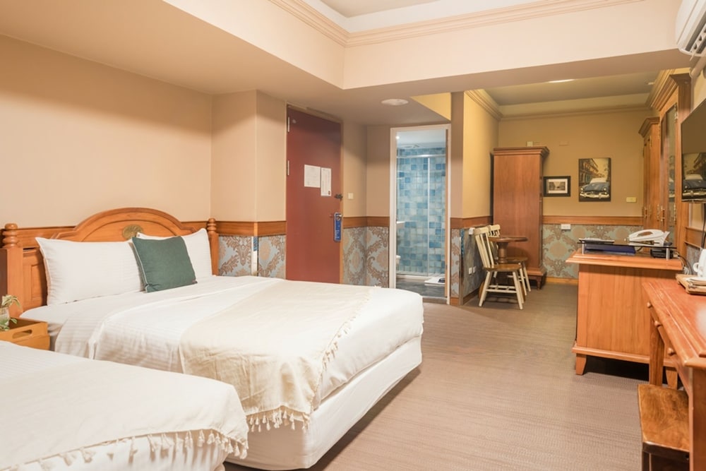 Standard Triple Room, Multiple Beds, Non Smoking photo 3