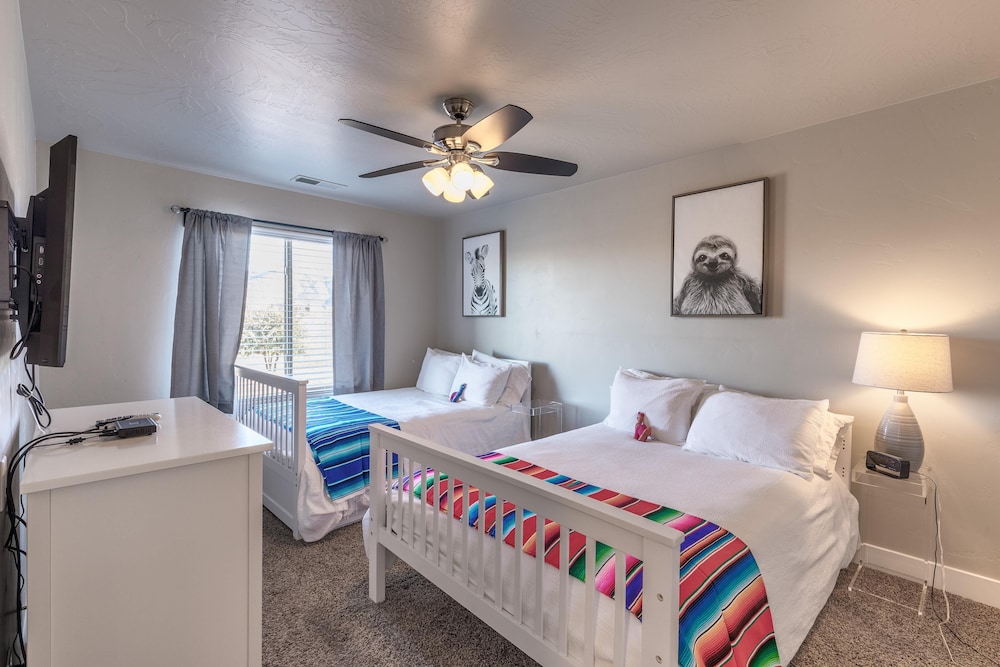Townhome, Multiple Beds (On The 18th Green)