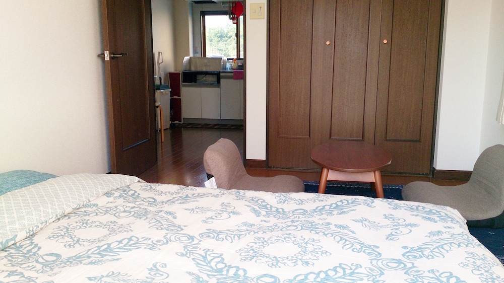 Apartment 301 photo 3