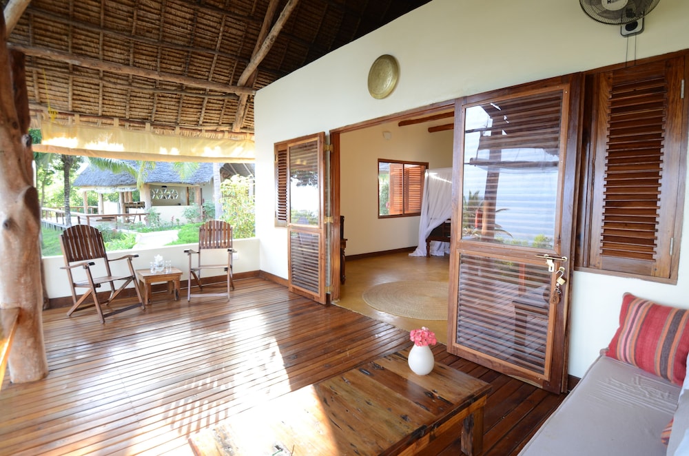 Mbili - Deluxe Double or Twin Room, Terrace, Ocean and Garden Views photo 2