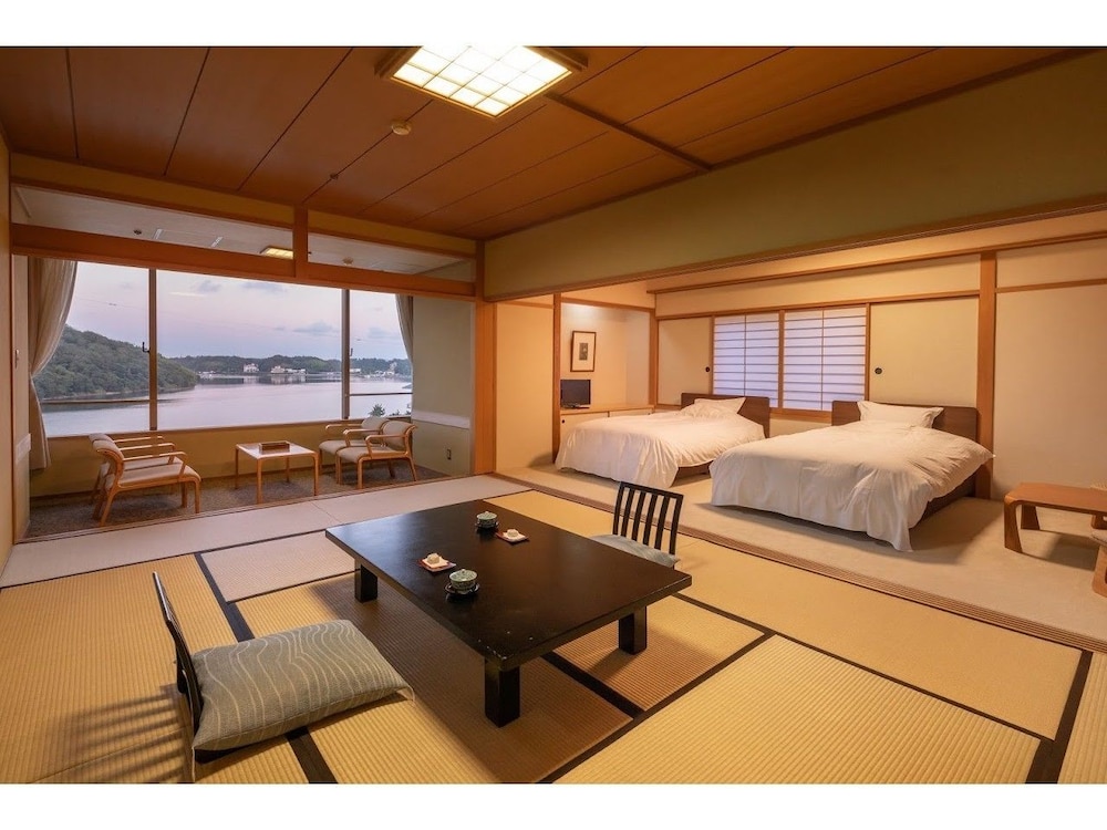 Deluxe, Japanese Western Style Room
