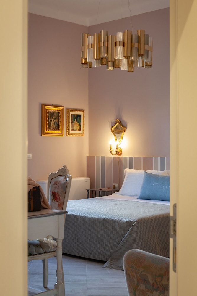 King Superior Room
