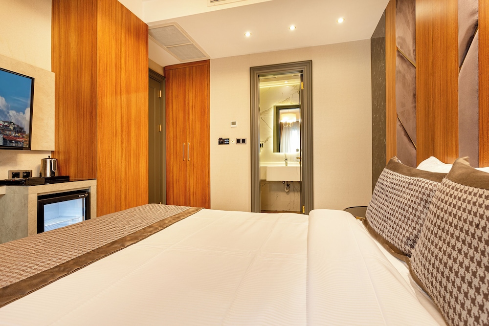 Economy Room, 2 Double Beds photo 1