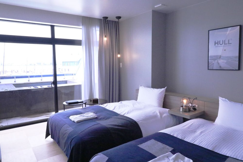 208 Ocean view Twin&sofa bed (Non-smoking)