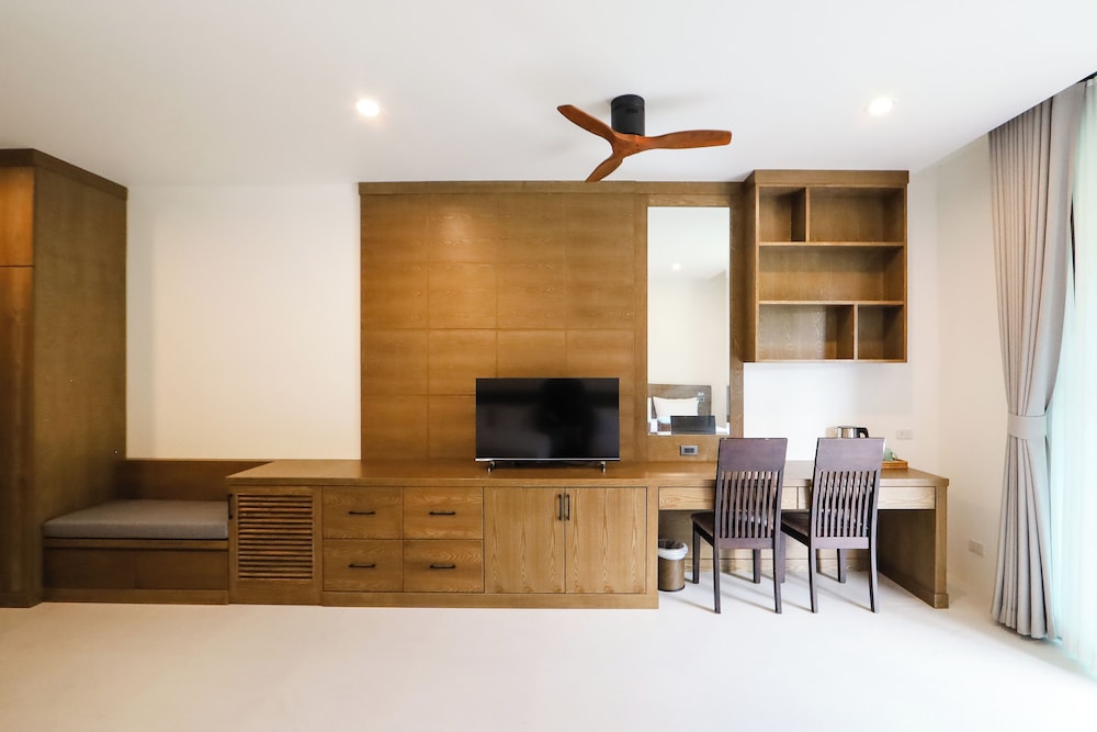 Deluxe Quadruple Room - Photo 9