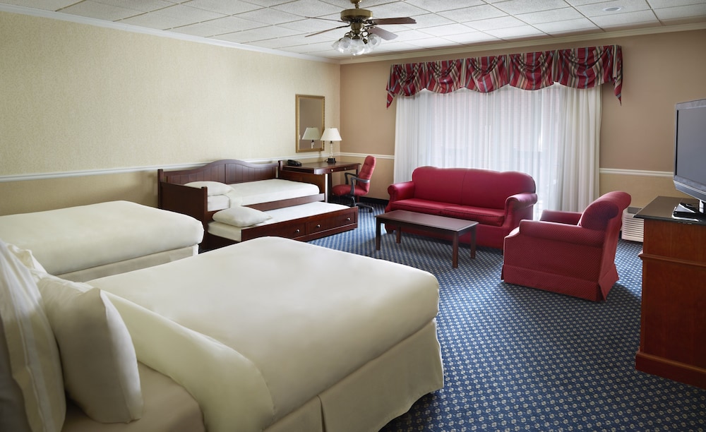 Deluxe Room, Multiple Beds (Two Double and Two Twin Trundle Beds ) photo 1