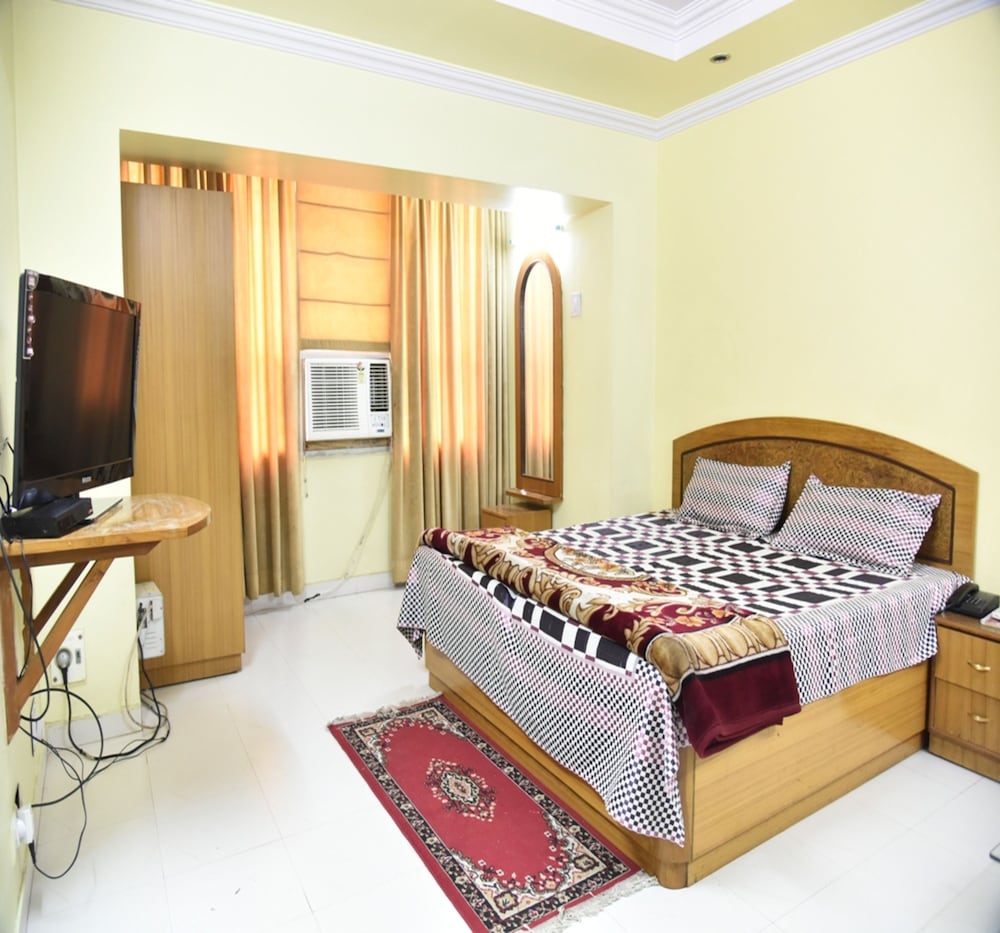 A/C Deluxe Room