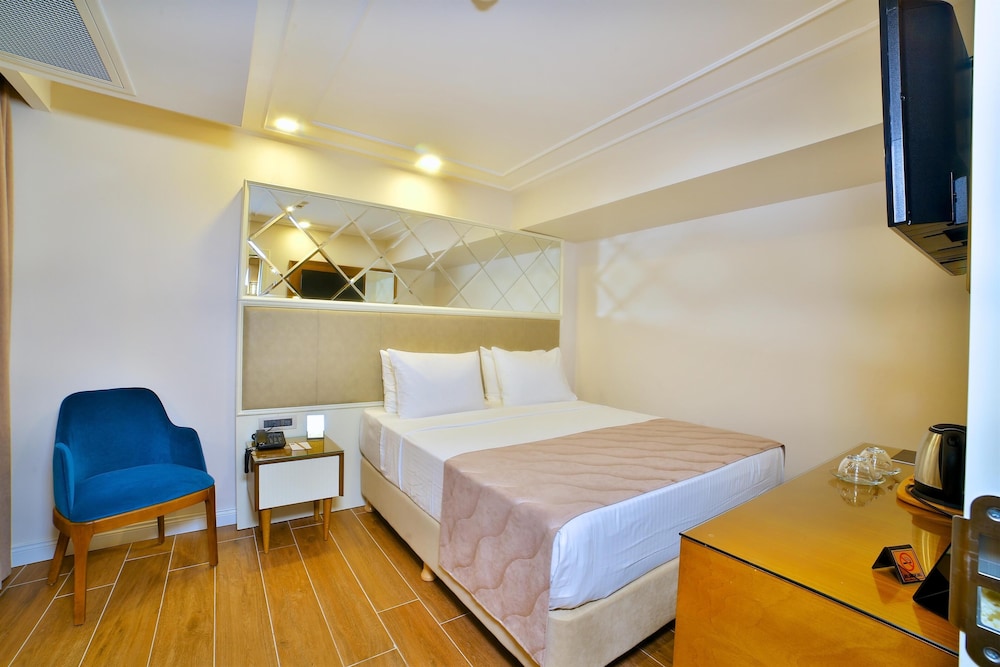 Economy Double Room photo 1