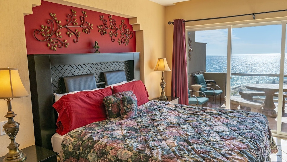 Condo, 2 Bedrooms