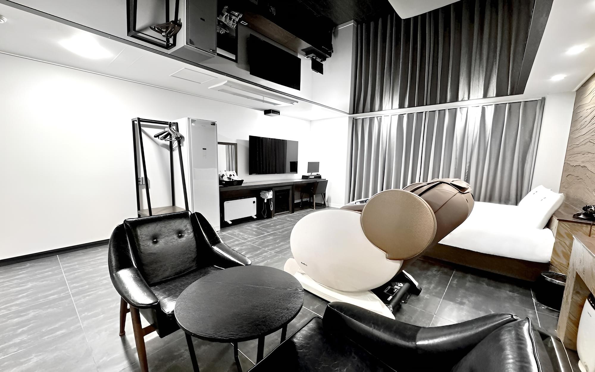Room (VIP (for 2 people Netflix available s) - Photo 1