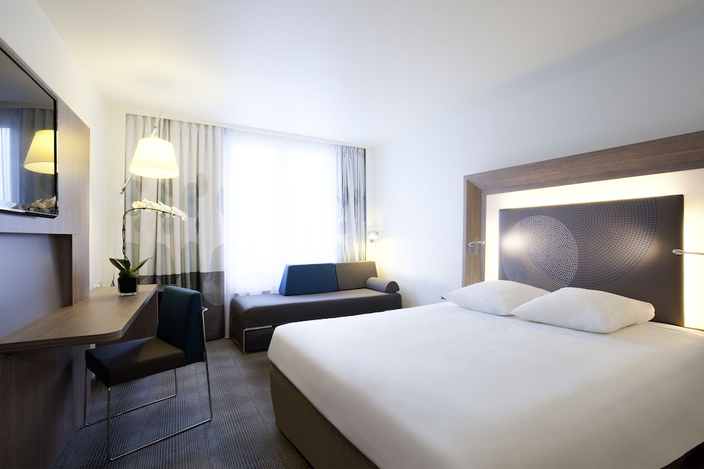 Executive Room, 1 Double Bed with Sofa bed - Photo 4