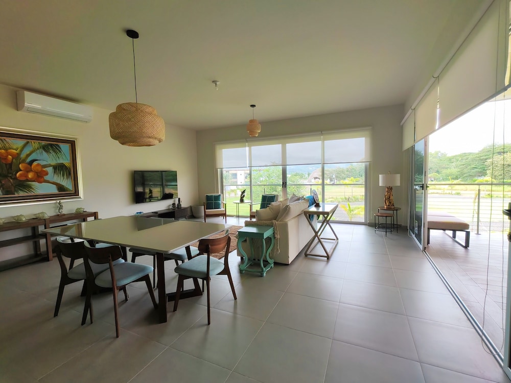 Premium Condo, 4 Bedrooms, Partial Ocean View, Garden Area