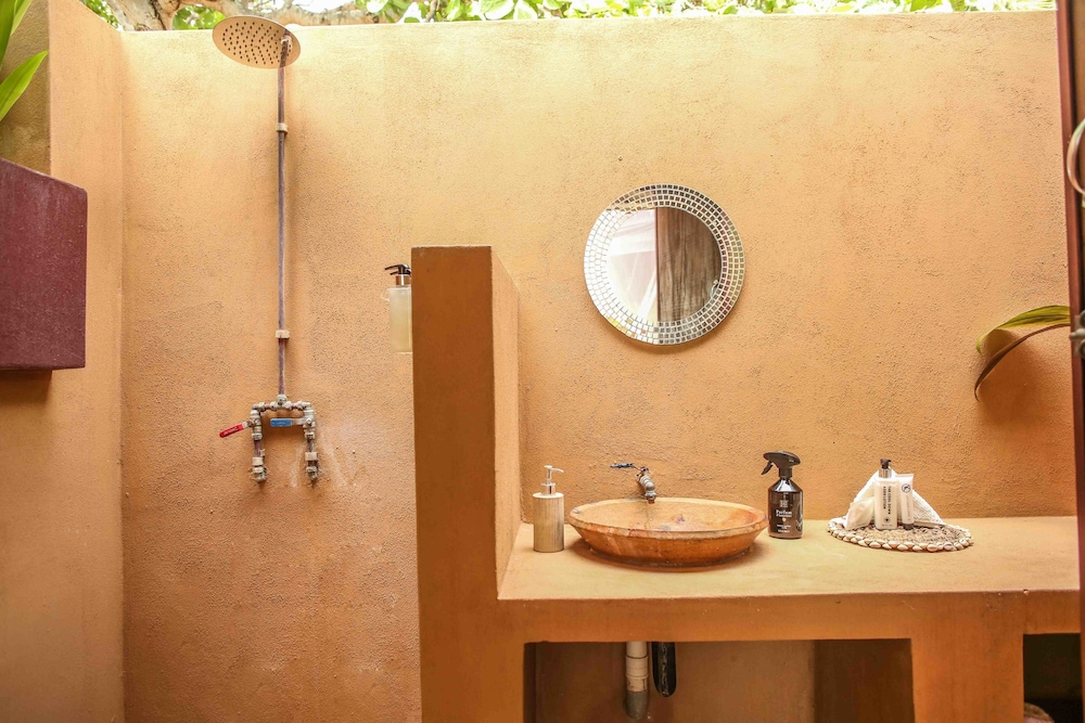 Private ensuite cabin "Diana Ross" photo 2