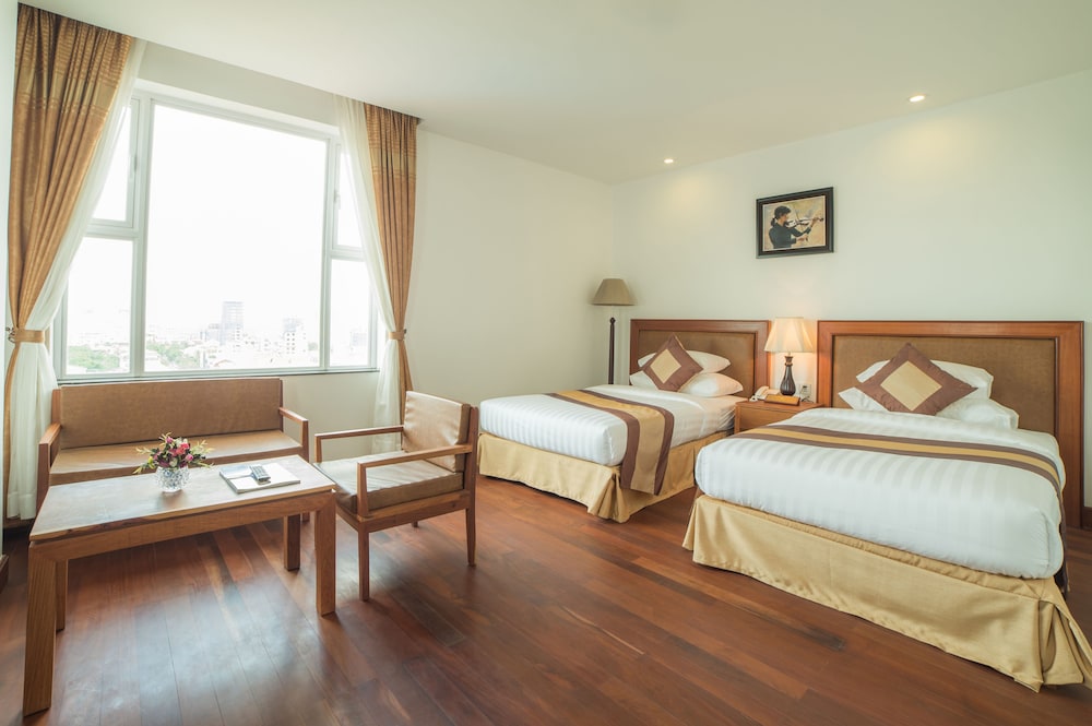Deluxe Twin Room, City View photo 2