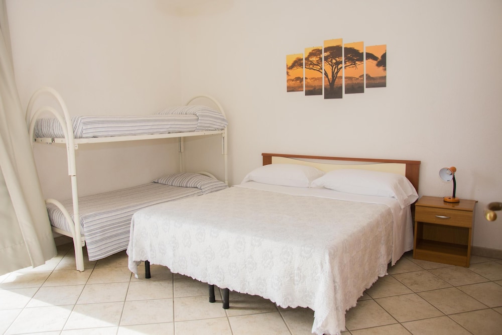 Deluxe Room - Photo 3