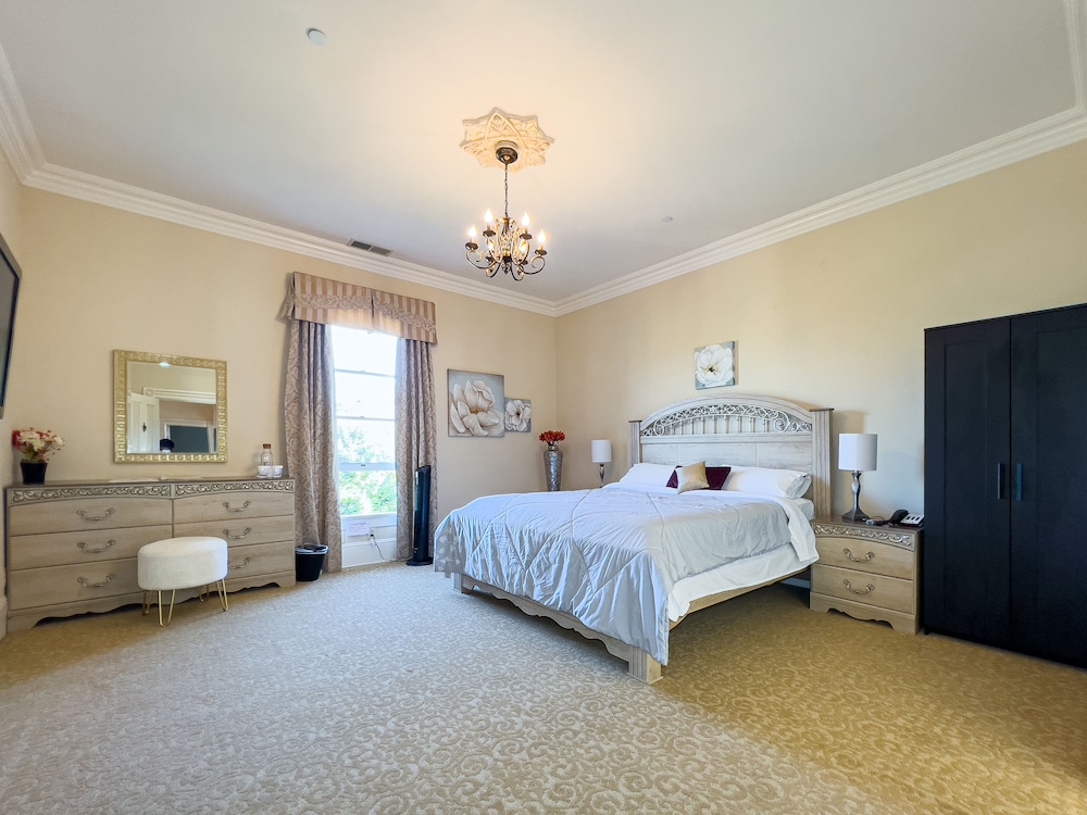 Superior Room, 1 King Bed