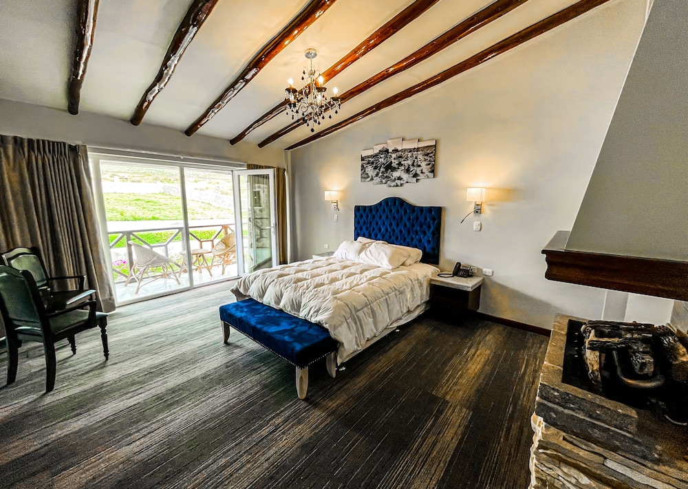 Premium Room, 1 Queen Bed, Jetted Tub, Mountain View photo 1