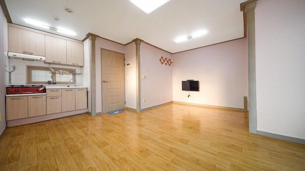 Room (Room 201) photo 3