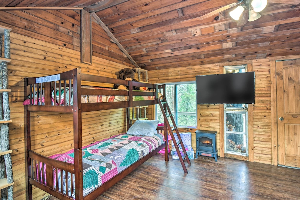 House (4 Bedrooms) photo 2