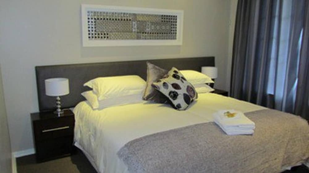 House, 2 Bedrooms, Patio
