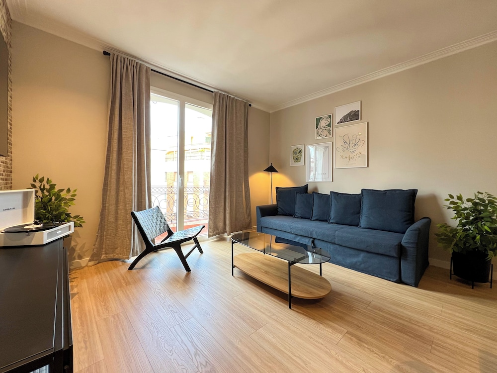 Apartment (3 Bedrooms)