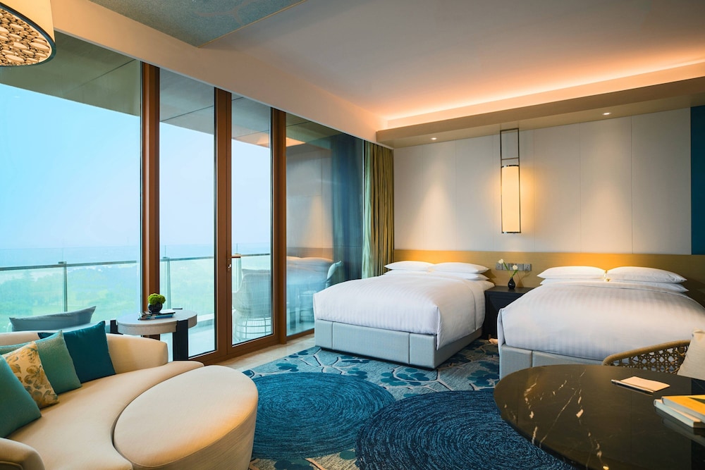 Room, 2 Double Beds, Balcony, Lake View (Balcony) photo 1