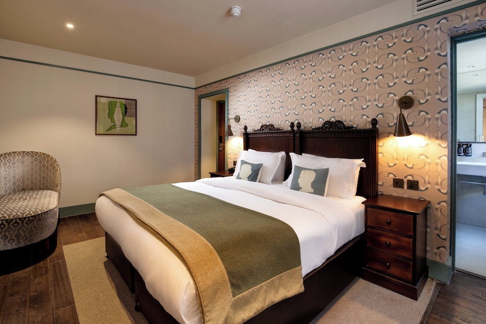 Bloomsbury Bedroom photo 2