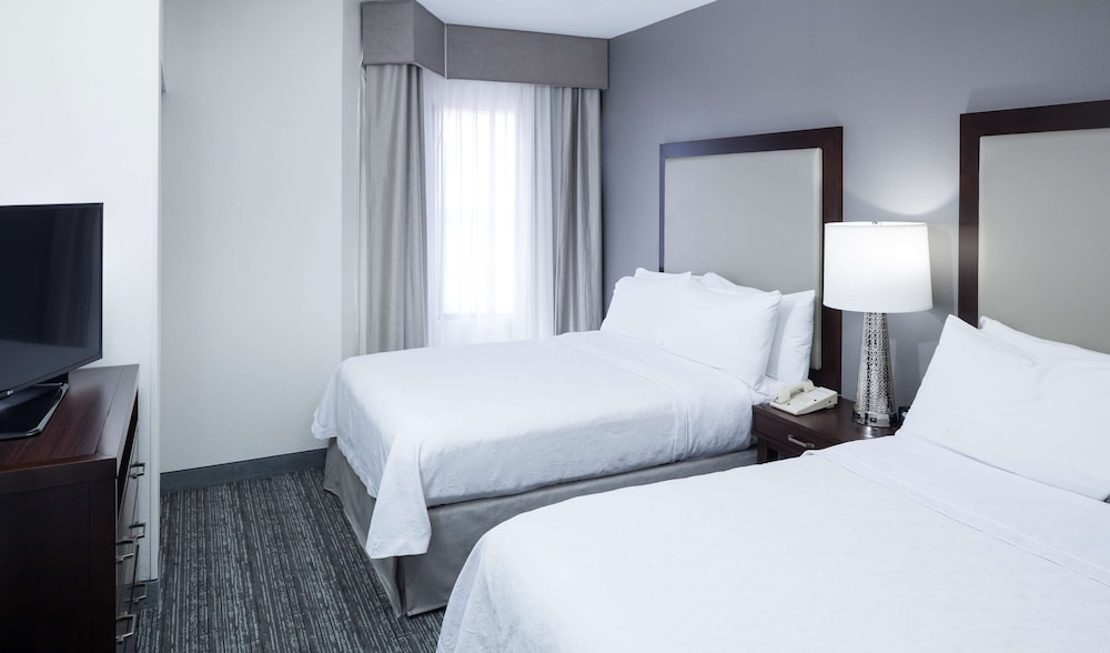 Suite, 2 Double Beds - Photo 2