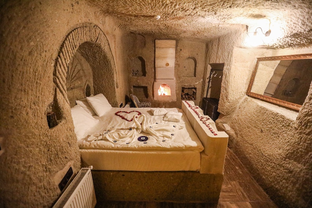 Defne Cave Honeymoon Suite - Photo 1