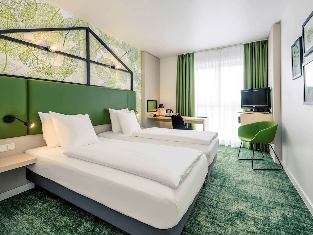 Privilege, Standard Room, 1 Queen Bed - Photo 1