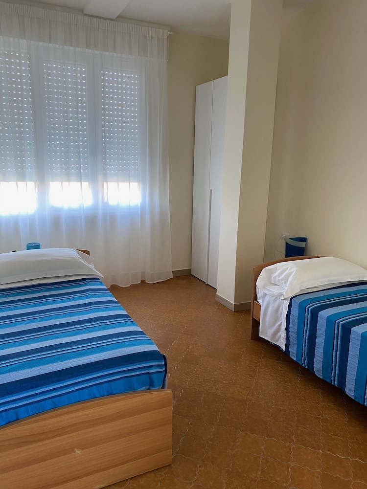 Superior Quadruple Room, Multiple Beds, Sea View