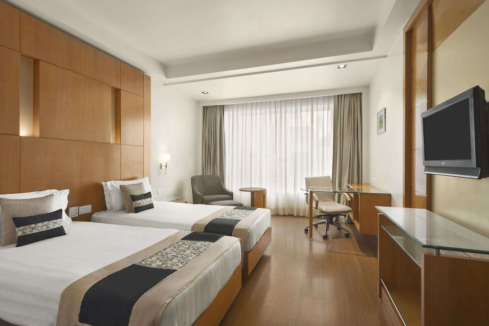 Business Room, 1 Double Bed, Non Smoking (Club) - Photo 1