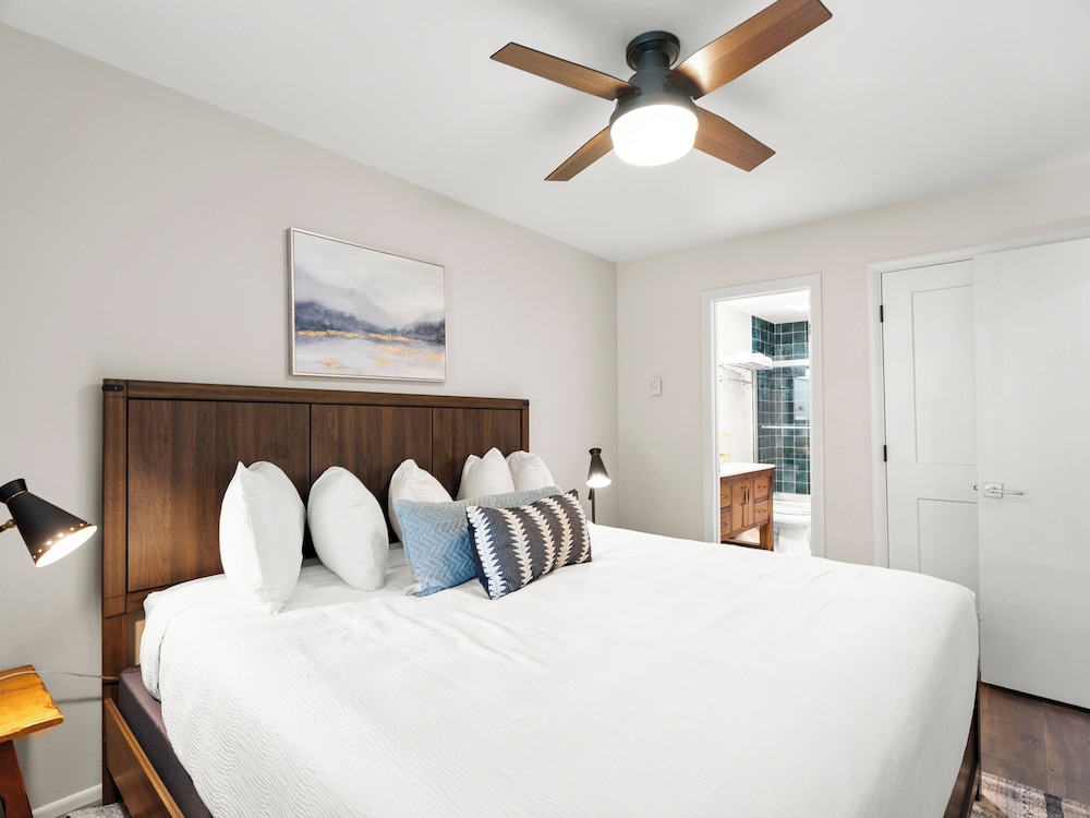 Condo photo 2