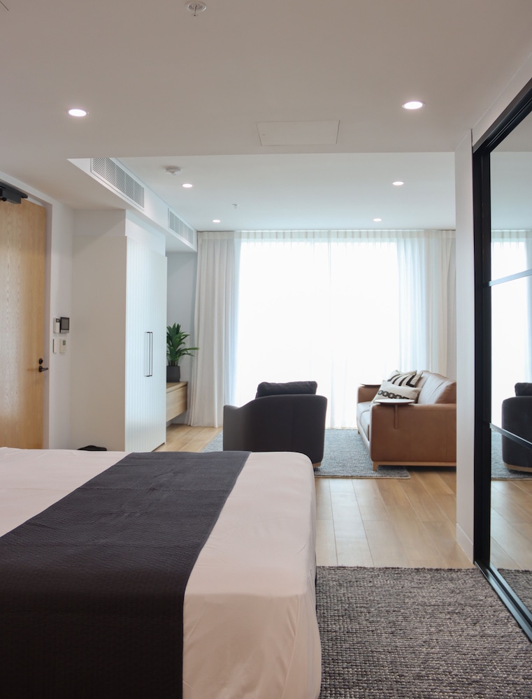 Deluxe Studio Suite, Beach View photo 1