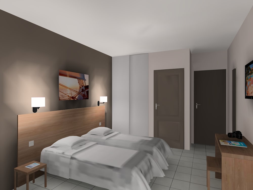 Twin Room - Photo 3