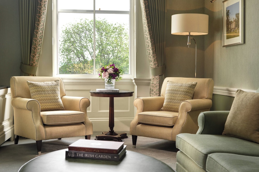 Suite, 1 Bedroom, Courtyard View