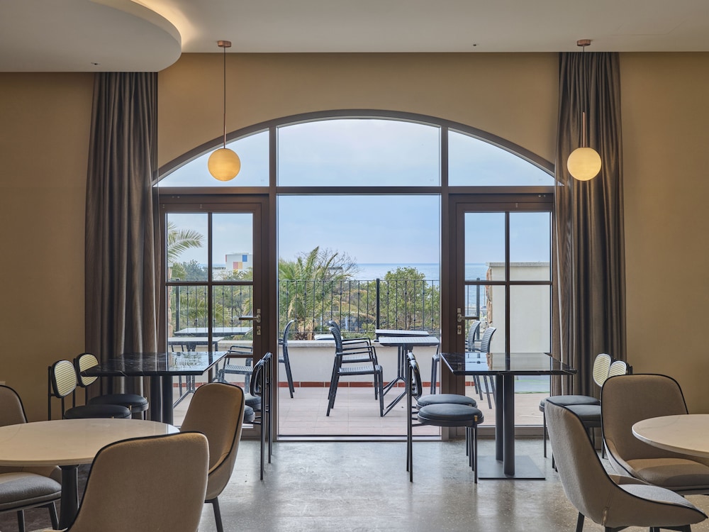 [Breakfast PKG] Ocean Suite B type + Breakfast for 2 + 2 Park Ticket (During One Stay) - Photo 4