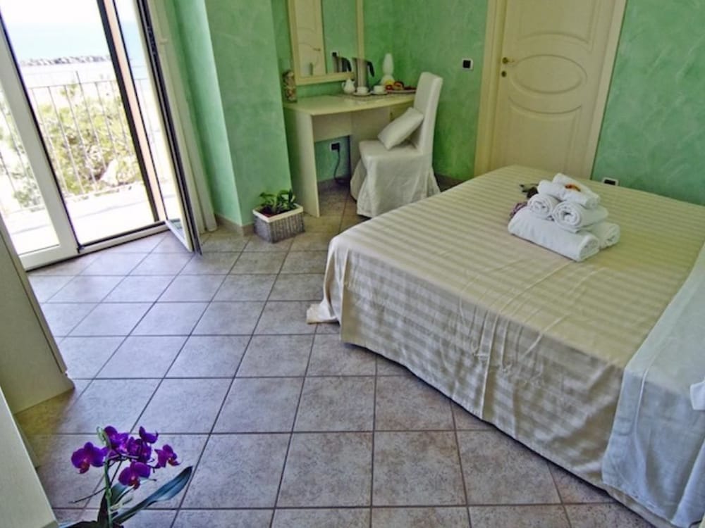 Quadruple Room, Connecting Rooms (Terrace) photo 3